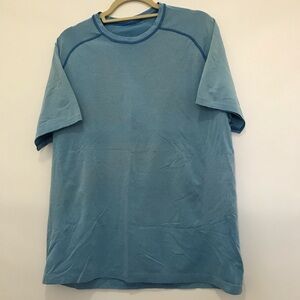 Lululemon Blue Ombré Men’s Short-Sleeve Crew Neck Shirt Size XL